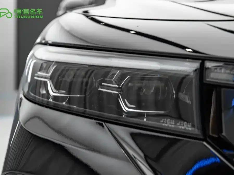 Voyah Lantu FREE VOYAH FREE 2025 318 318km RWD Touring Edition 2024 — миниатюра 3