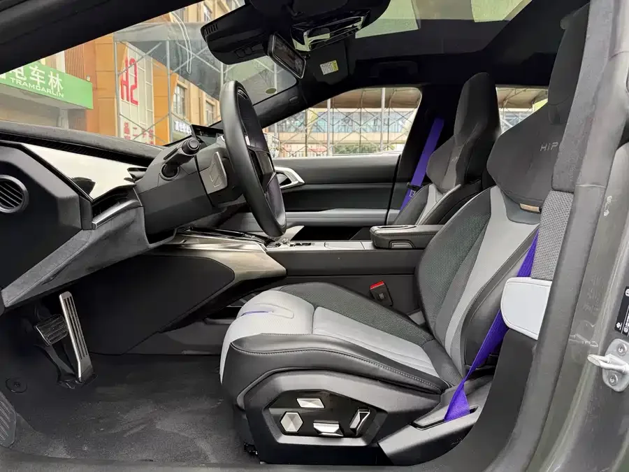 HiPhi Z HiPhi Z 2023 five-seater version 2023 — миниатюра 2