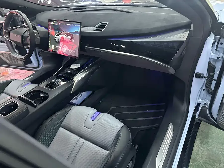 HiPhi Z HiPhi Z 2023 City Edition Four-Seater 2023 — миниатюра 3