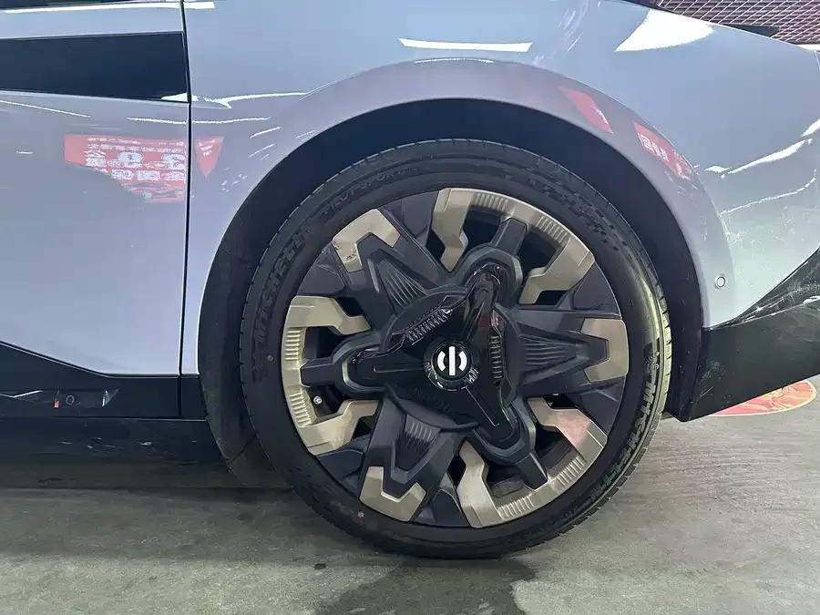 HiPhi Z HiPhi Z 2023 City Edition Four-Seater 2023 — миниатюра 5