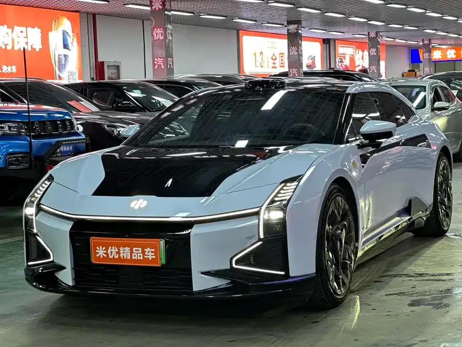 HiPhi Z 2023