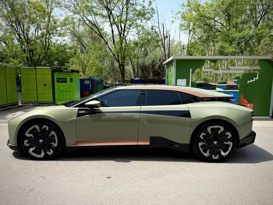 HiPhi Z HiPhi Z 2023 five-seater version 2022 — миниатюра 3