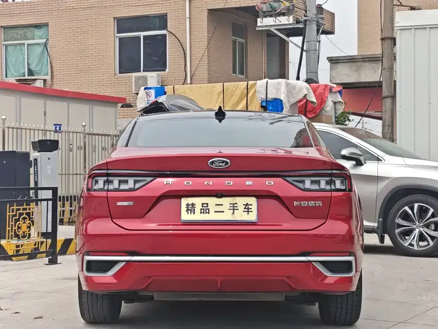 Ford Mondeo Mondeo 2022 facelift EcoBoost 245 luxury model 2022 — миниатюра 5