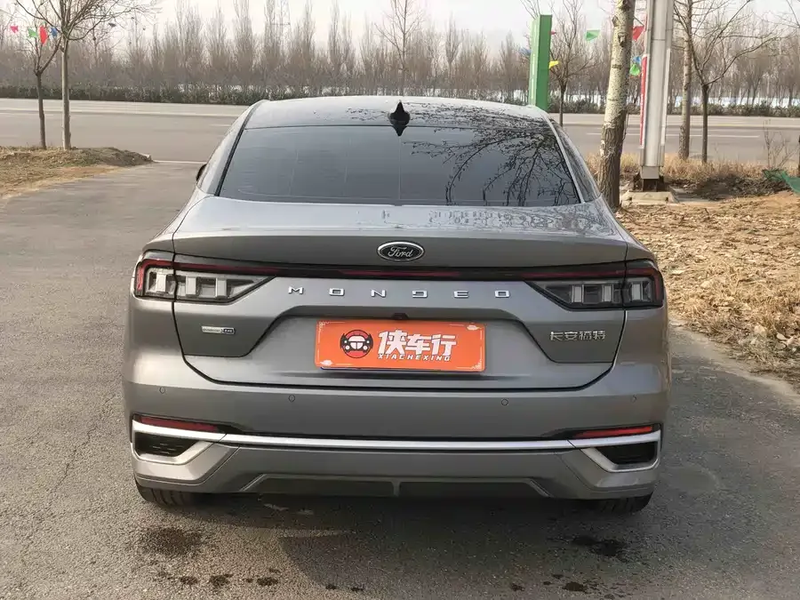 Ford Mondeo 2022 Mondeo EcoBoost 245 Luxury 2023 — миниатюра 5