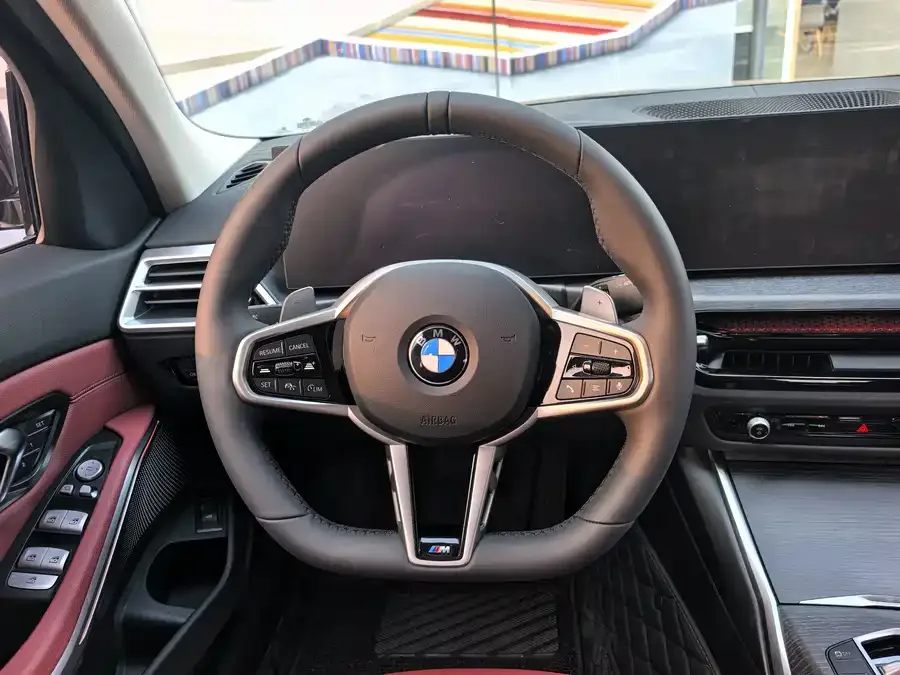 BMW 3 Series BMW 3 Series 2025 325Li M Sport Package 2026 — миниатюра 2