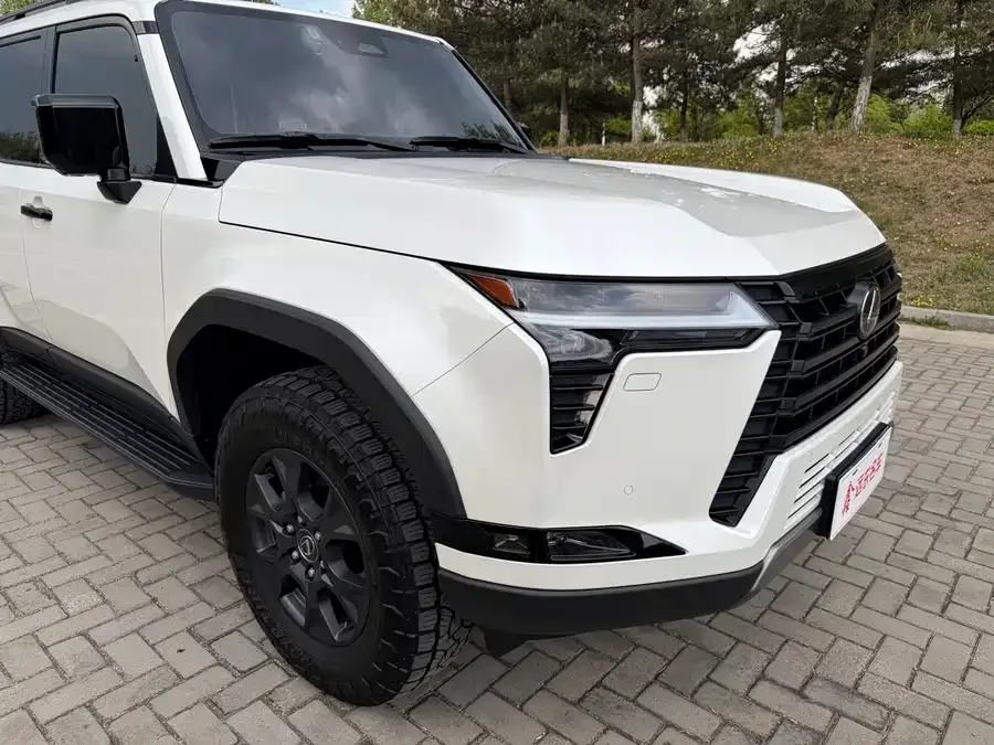 Lexus GX 2024 Overtrail Peak Edition 2024 — миниатюра 3