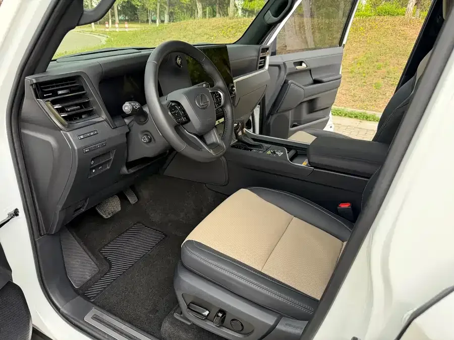 Lexus GX 2024 Overtrail Peak Edition 2024 — миниатюра 4