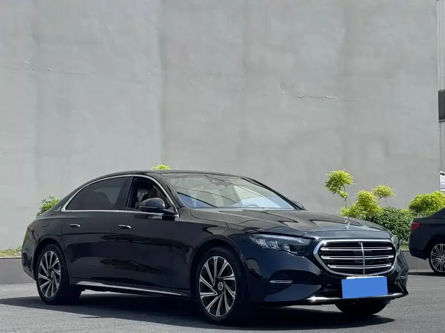 Mercedes-Benz E-Class 2024