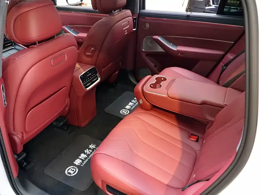 AITO M8 Wenjie M8 2025 Extended Range Max+ Version 53.4kWh 5-Seat Version (192-line LiDAR) 2026 — миниатюра 2
