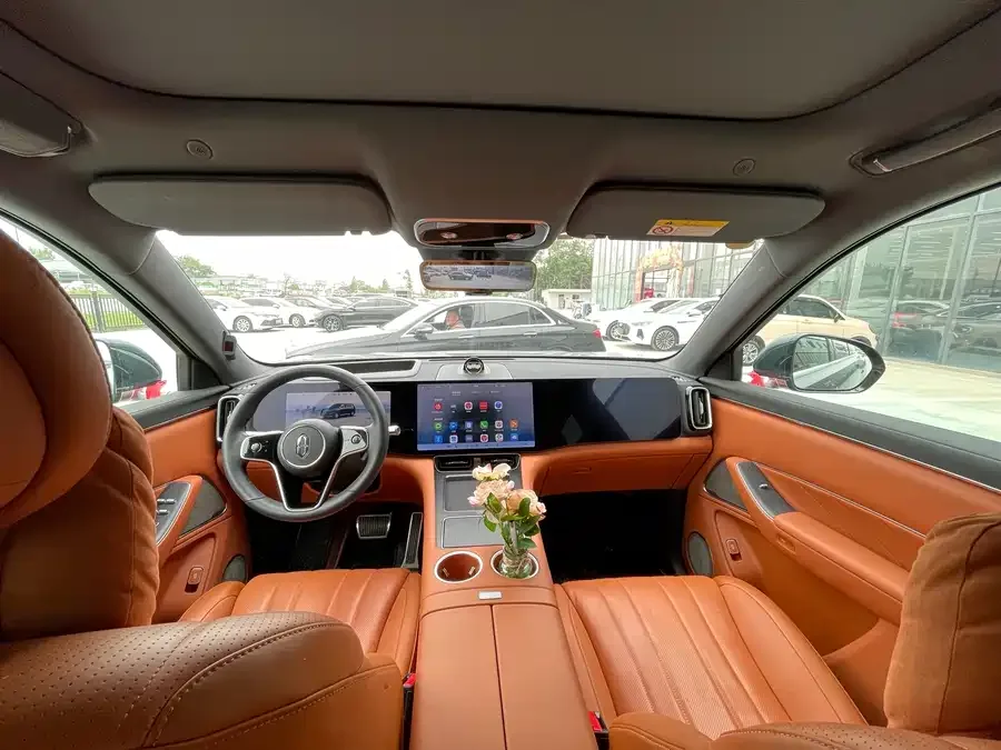 AITO M8 Wenjie M8 2025 Extended Range Max+ Version 53.4kWh 6-Seater (192-line LiDAR) 2025 — миниатюра 2