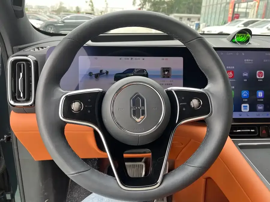 AITO M8 Wenjie M8 2025 Extended Range Max+ Version 53.4kWh 6-Seater (192-line LiDAR) 2025 — миниатюра 3