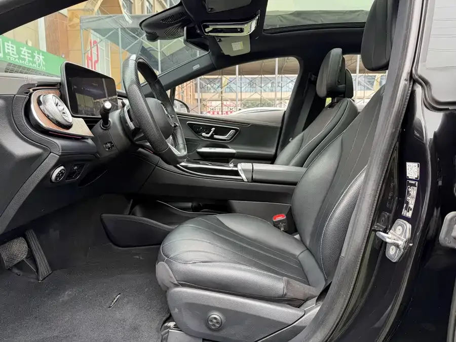 Mercedes-Benz EQE Mercedes-Benz EQE 2022 350 Pioneer Edition 2023 — миниатюра 2
