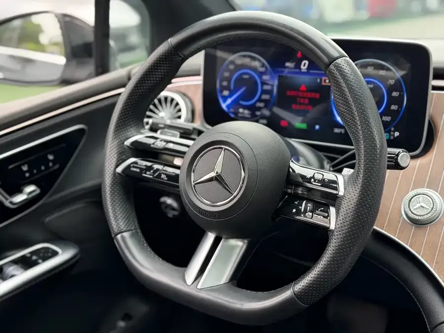 Mercedes-Benz EQE Mercedes-Benz EQE 2022 350 Pioneer Edition 2023 — миниатюра 3