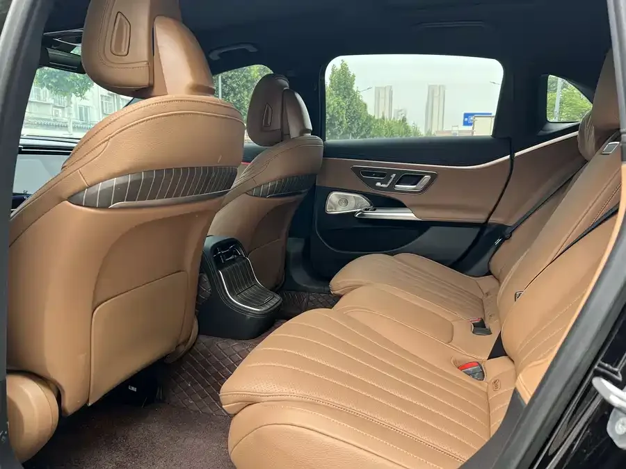 Mercedes-Benz E-Class Mercedes-Benz E-Class 2024 E 300 L Luxury Edition 2024 — миниатюра 5