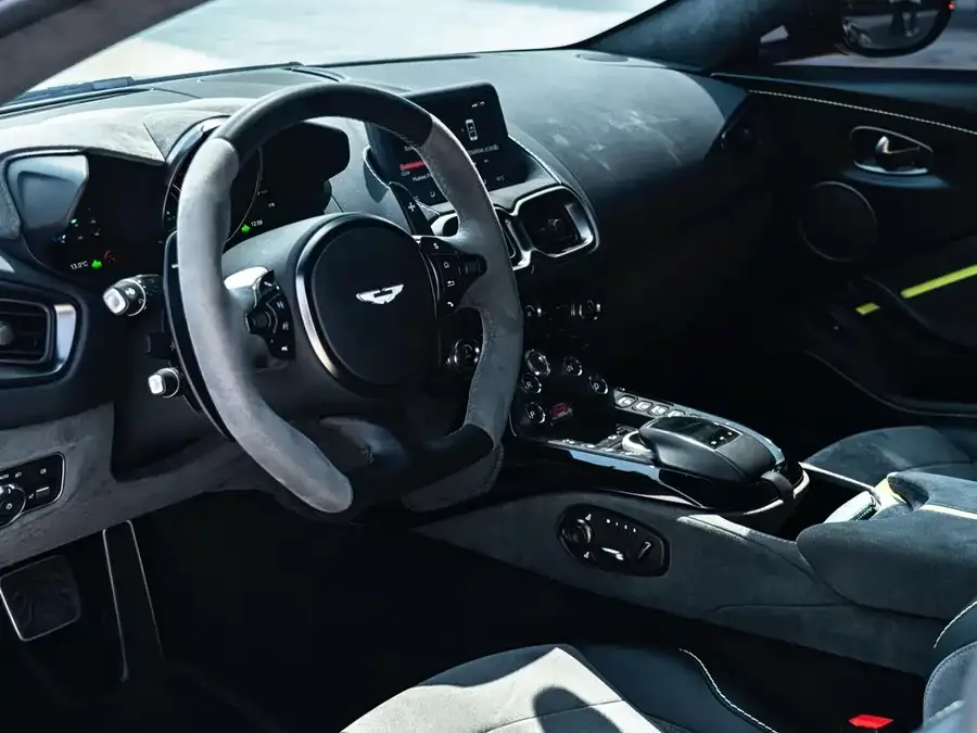 Aston Martin Vantage V8 Vantage 2023 4.0T V8 F1 Edition Coupe 2024 — миниатюра 2