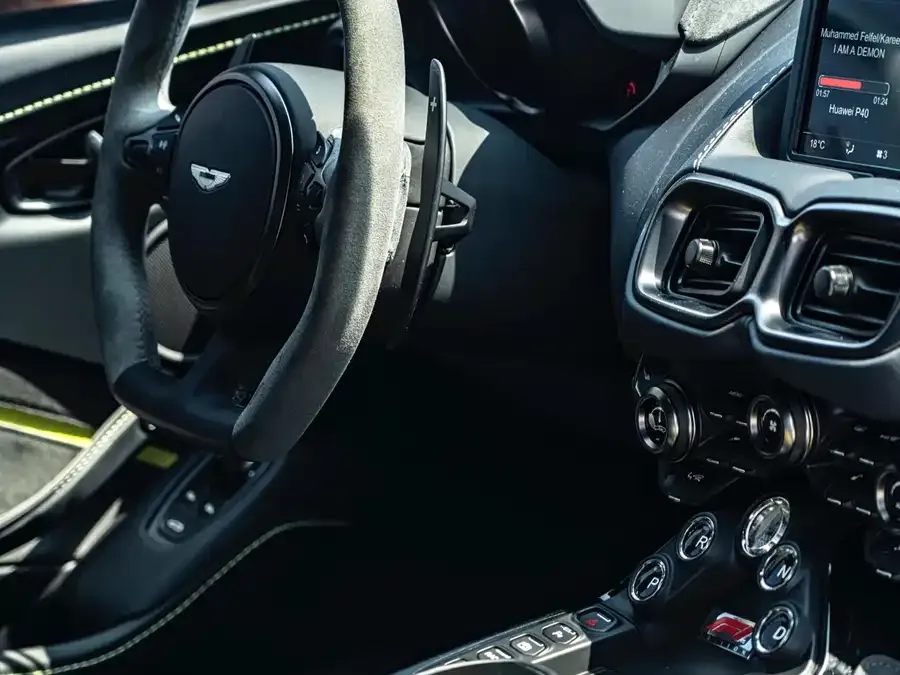 Aston Martin Vantage V8 Vantage 2023 4.0T V8 F1 Edition Coupe 2024 — миниатюра 3