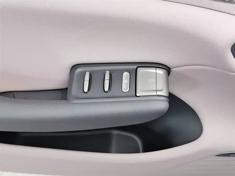 Hongqi Tiangong 05 Hongqi Tiangong 05 2025 750 Smart Edition 2025 — миниатюра 3