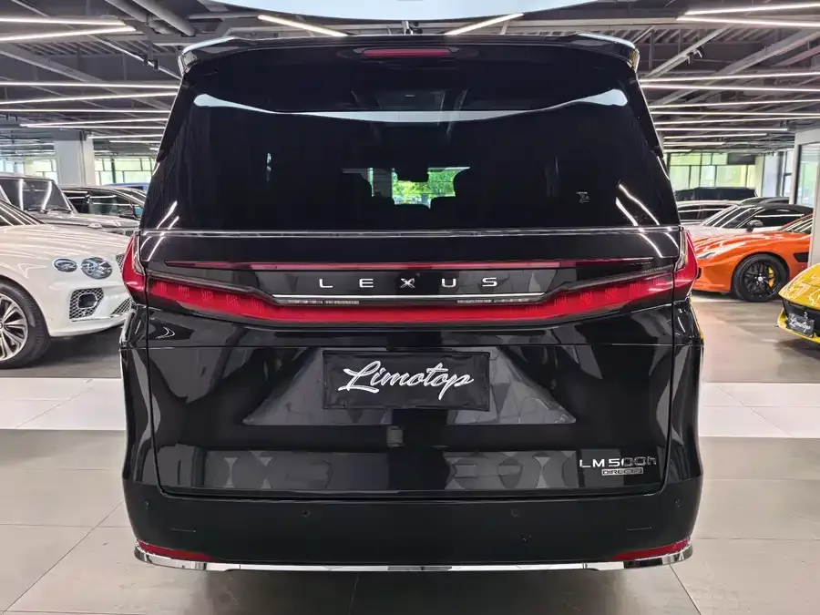Lexus LM 2023 500h Six-seat Premium Edition 2024 — миниатюра 2