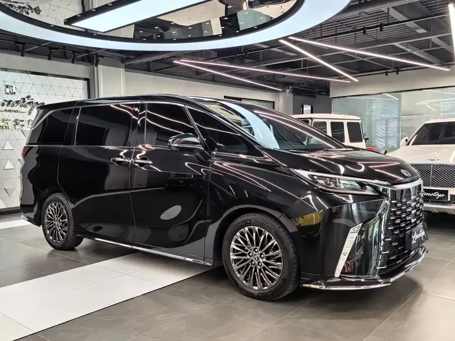 Lexus LM 2024