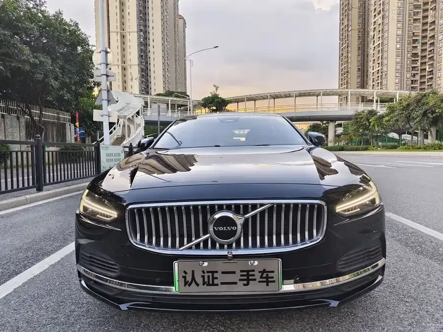 Volvo S90 plug-in hybrid 2023 T8 plug-in hybrid four-wheel drive long-range Zhiyi luxury version 2023 — миниатюра 2