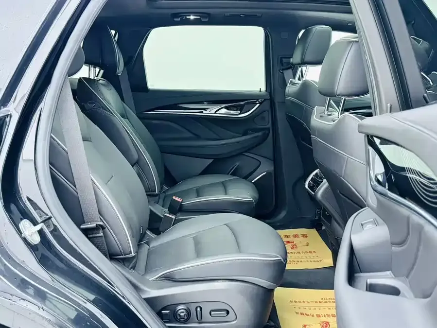Buick Envision 2022 Angkeqi 652T 4WD flagship model 6 seats 2023 — миниатюра 3