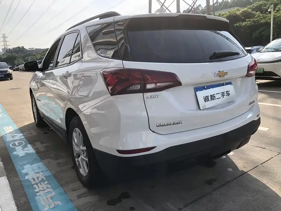 Chevrolet Equinox Explorer 2022 535T Chijie Edition 2023 — миниатюра 4