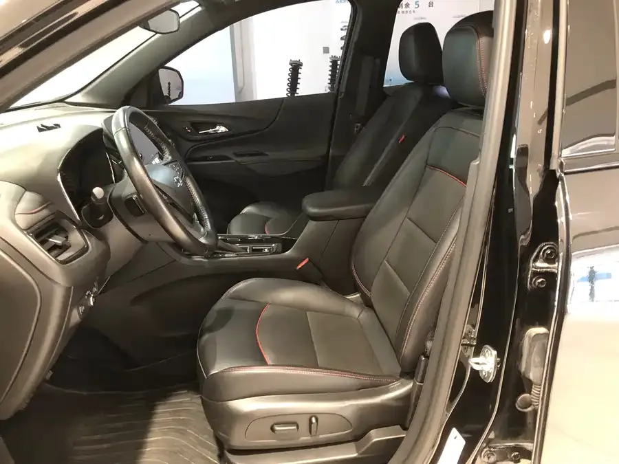 Chevrolet Equinox Explorer 2022 mild hybrid 550T RS four-wheel drive intelligent expansion version 2023 — миниатюра 5