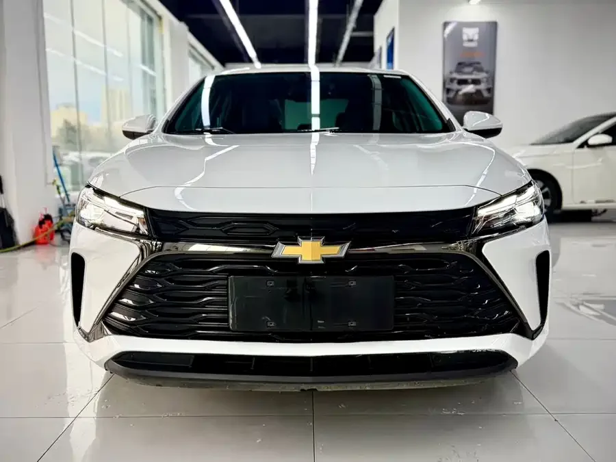 Chevrolet Monza Cruze 2023 1.5L dual-clutch WOW preferential version 2022 — фото 1, купить с доставкой в Москву
