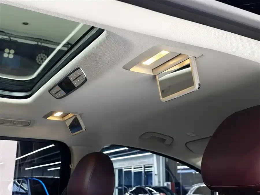 Hongqi HQ9 Hongqi HQ9 2023 2.0T Intelligent Connection Flagship Edition 2023 — миниатюра 5