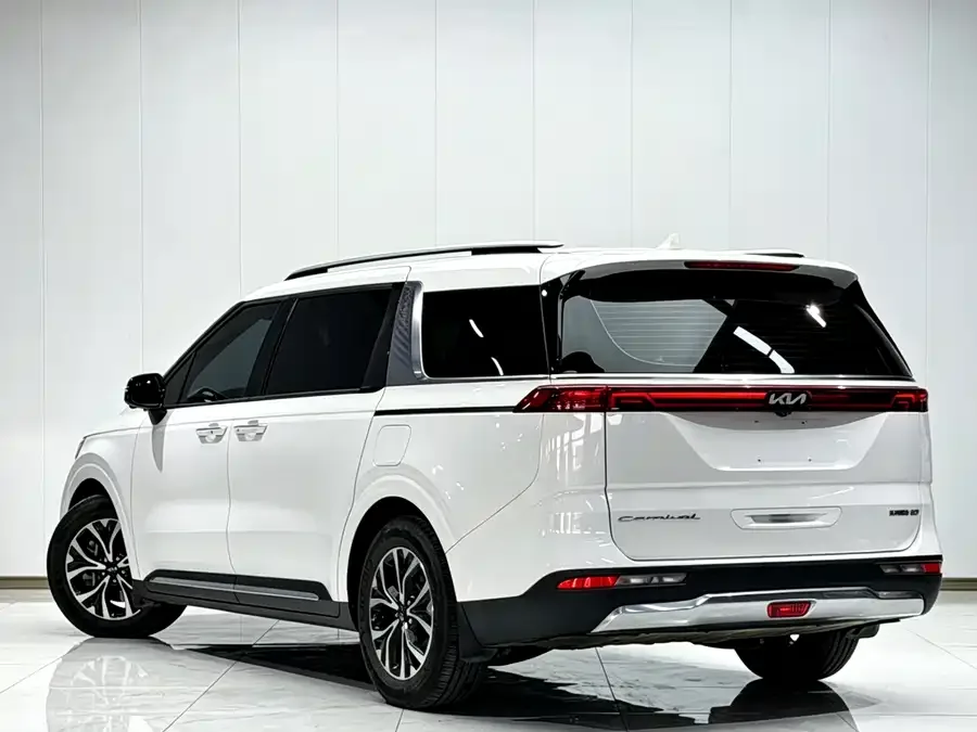 Kia Carnival Carnival 2021 2.0T Flagship Edition 2023 — миниатюра 2
