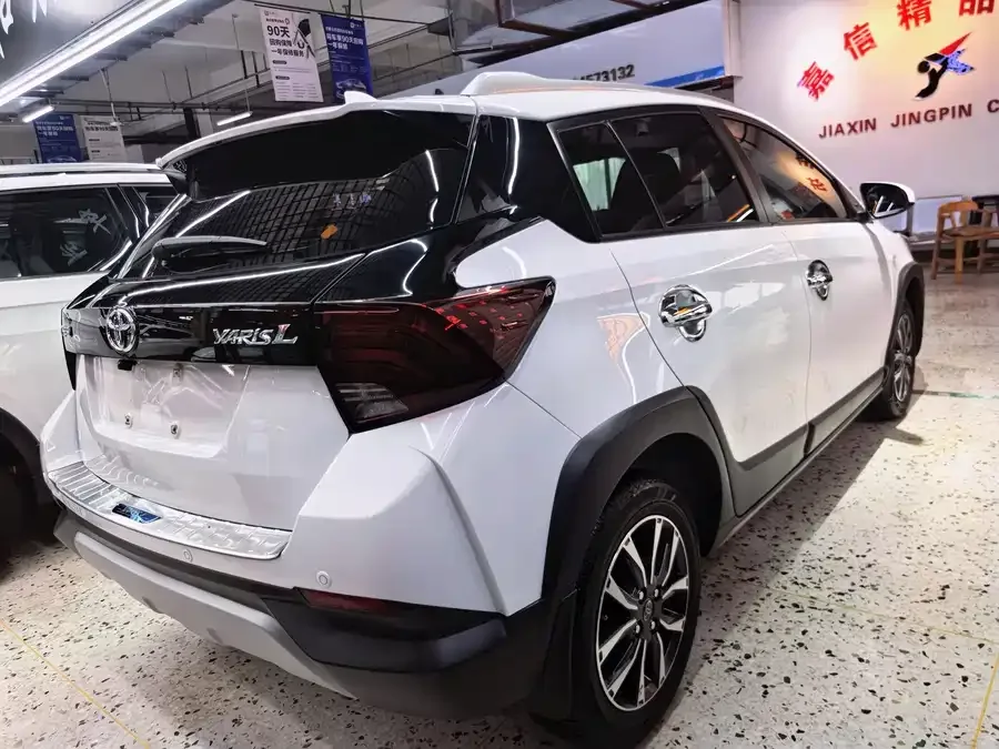 Toyota YARiS L YARiS L 2022 YARiS X 1.5L CVT Luxury PLUS Edition 2022 — миниатюра 2