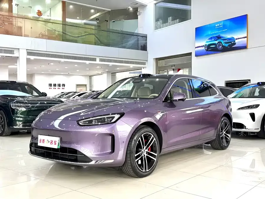 AITO M5 M5 2025 Extended Range Ultra 4WD Edition 2025 — фото 1, купить с доставкой в Москву
