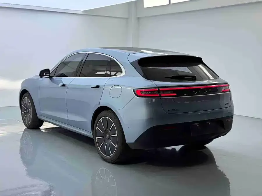 AITO M5 M5 2022 Extended Range 4WD Flagship Edition 2022 — миниатюра 4