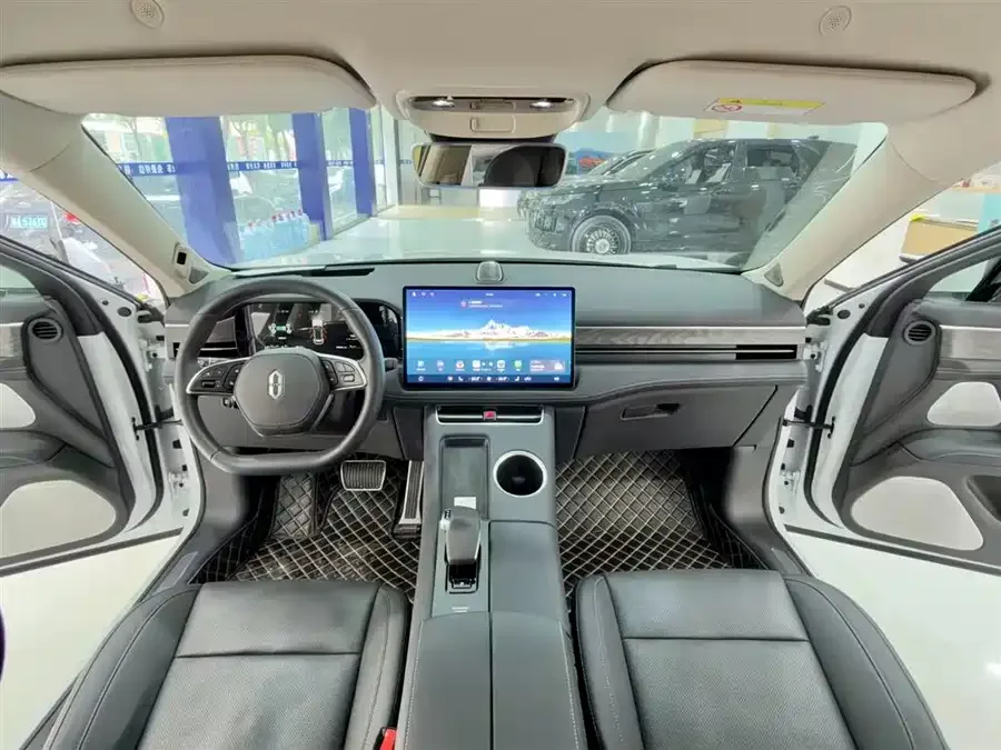 AITO M5 M5 2022 Extended Range 4WD Ultimate Edition 2022 — миниатюра 2