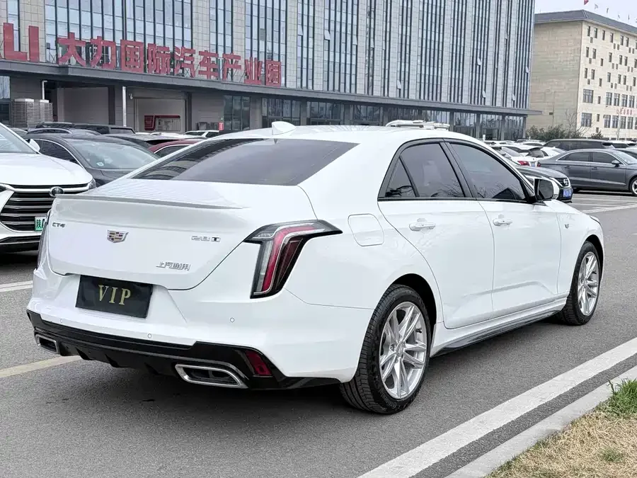 Cadillac CT4 2022 28T Fashion Model 2023 — миниатюра 4