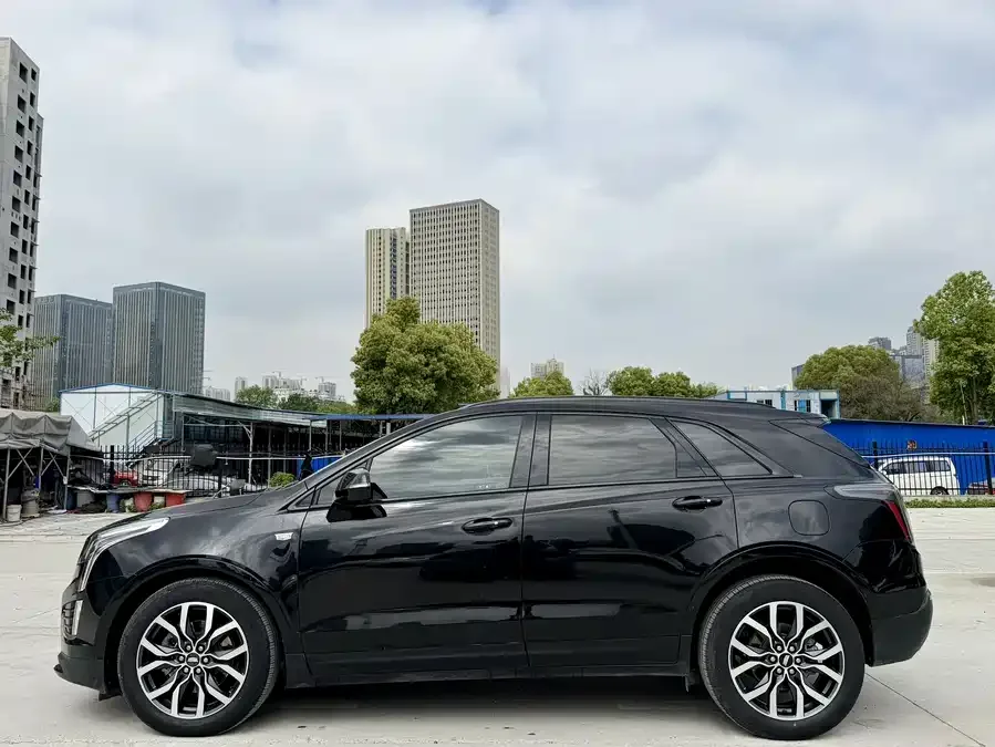 Cadillac XT5 2022 2.0T two-wheel drive fashion model 2023 — миниатюра 2