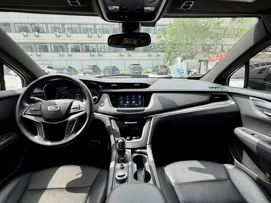 Cadillac XT5 2022 2.0T two-wheel drive fashion model 2023 — миниатюра 5