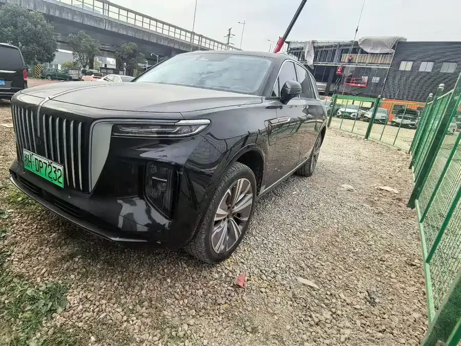 Hongqi E-HS9 2022