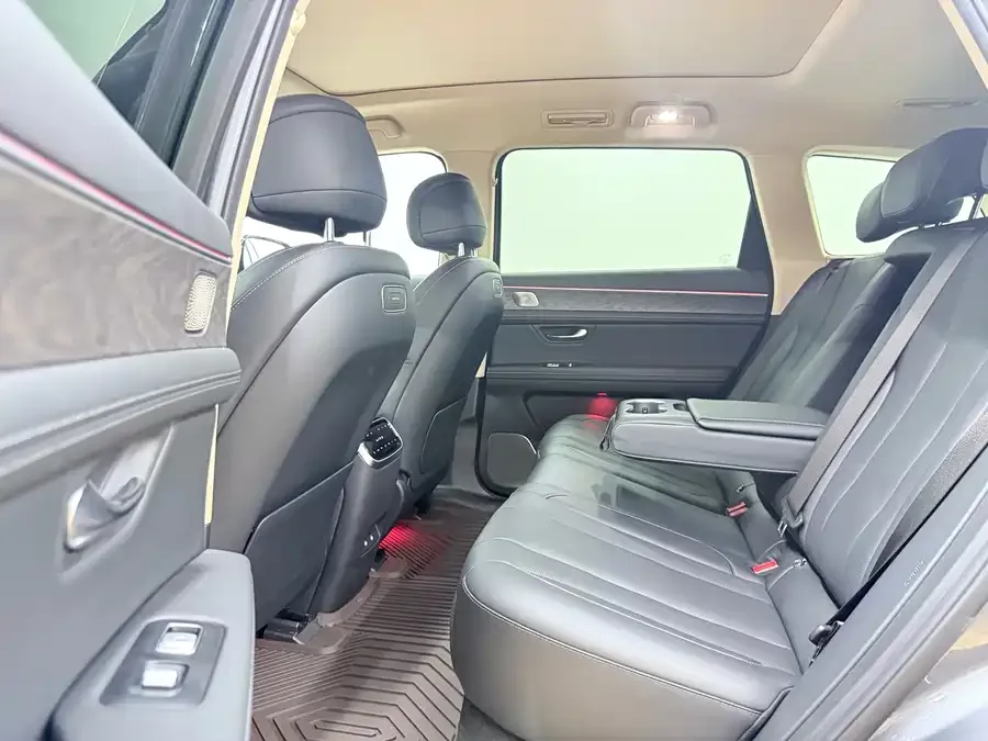 AITO M7 Wenjie M7 2024 1.5T Intelligent Driving 4WD Max Edition 5 Seaters 2025 — миниатюра 4