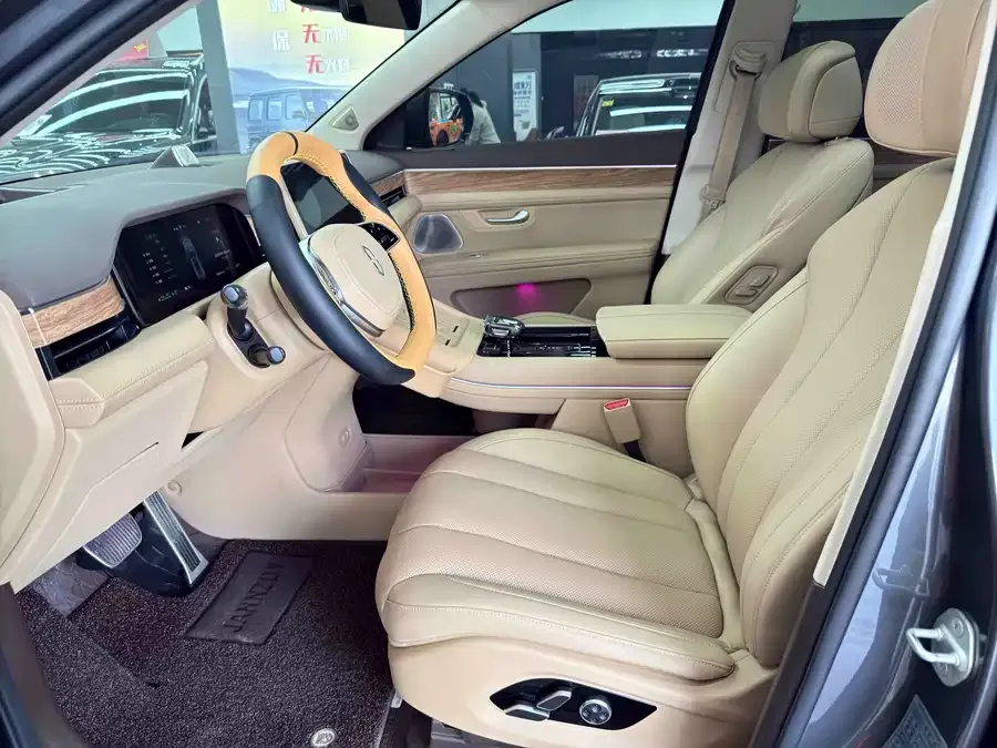 AITO M7 Wenjie M7 2024 1.5T Intelligent Driving 4WD Max Edition 5 Seaters 2024 — миниатюра 3