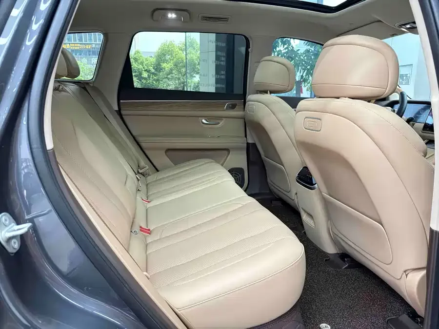 AITO M7 Wenjie M7 2024 1.5T Intelligent Driving 4WD Max Edition 5 Seaters 2024 — миниатюра 4