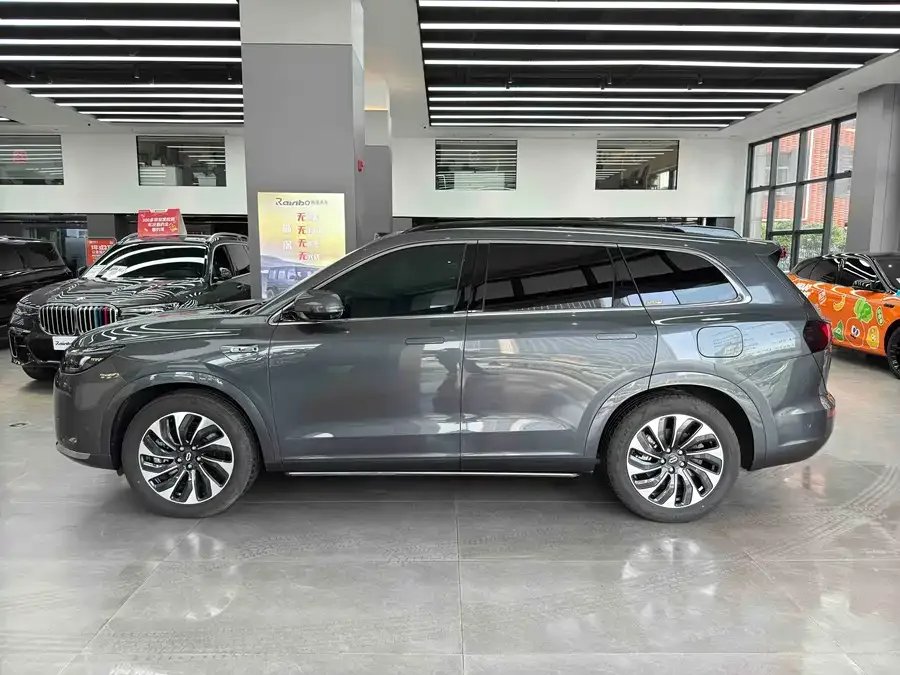 AITO M7 Wenjie M7 2024 1.5T Intelligent Driving 4WD Max Edition 5 Seaters 2024 — миниатюра 5