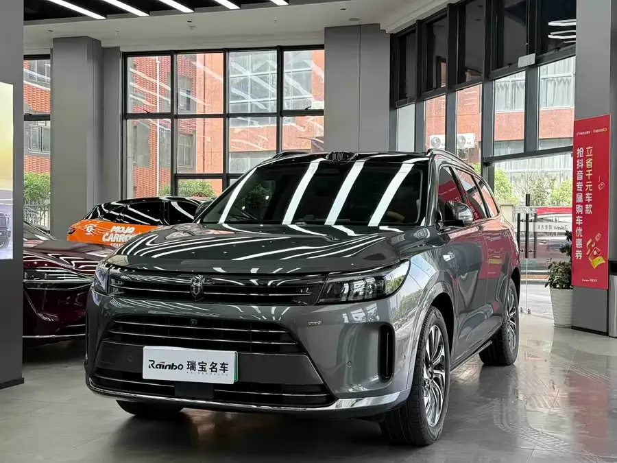 AITO M7 Wenjie M7 2024 1.5T Intelligent Driving 4WD Max Edition 5 Seaters 2024 — фото 1, купить с доставкой в Москву