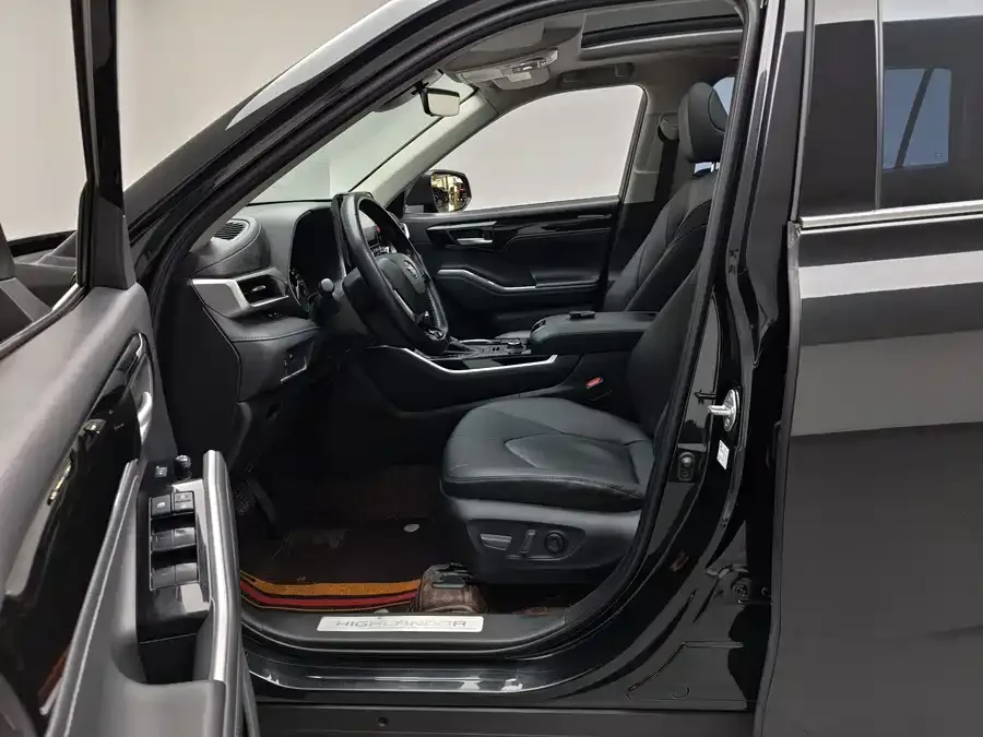 Toyota Highlander Highlander 2022 380T 4WD Luxury Edition 7 Seaters 2023 — миниатюра 2
