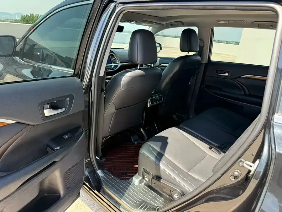 Toyota Highlander Highlander 2021 2.0T 4WD Luxury Edition 7 Seaters 2022 — миниатюра 2