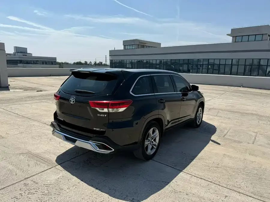 Toyota Highlander Highlander 2021 2.0T 4WD Luxury Edition 7 Seaters 2022 — миниатюра 3