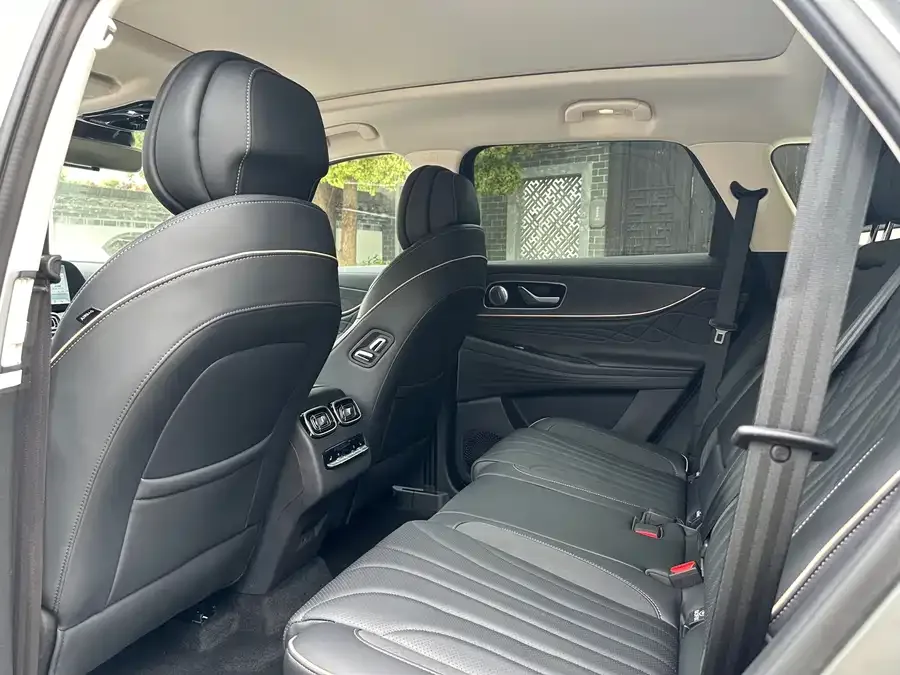 Chery Tiggo 9 Tiggo 9 2025 2.0T dual-clutch 2WD Luxury Edition 5 seats 2026 — миниатюра 5