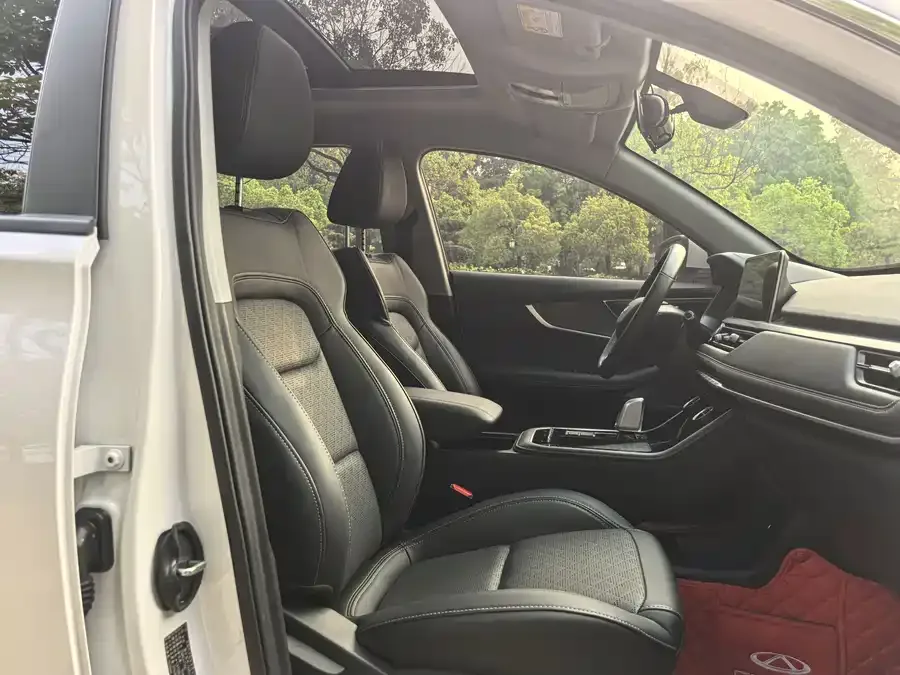 Chery Tiggo 8 Tiggo 8 2024 Honor Edition 230TCI Automatic Excellent Edition 7-seater 2024 — миниатюра 3