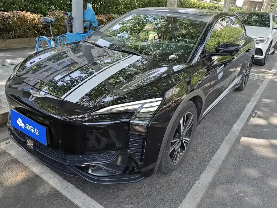 Hongqi EH7 2024
