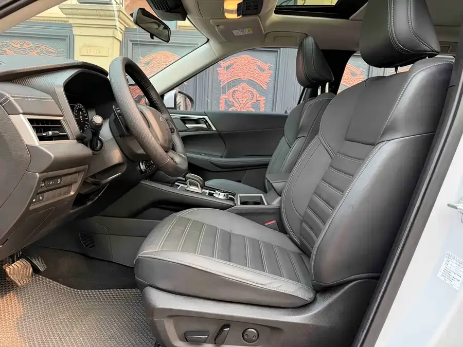 Mitsubishi Outlander Outlander 2023 1.5T CVT two-wheel drive exclusive version with 5 seats 2023 — миниатюра 4